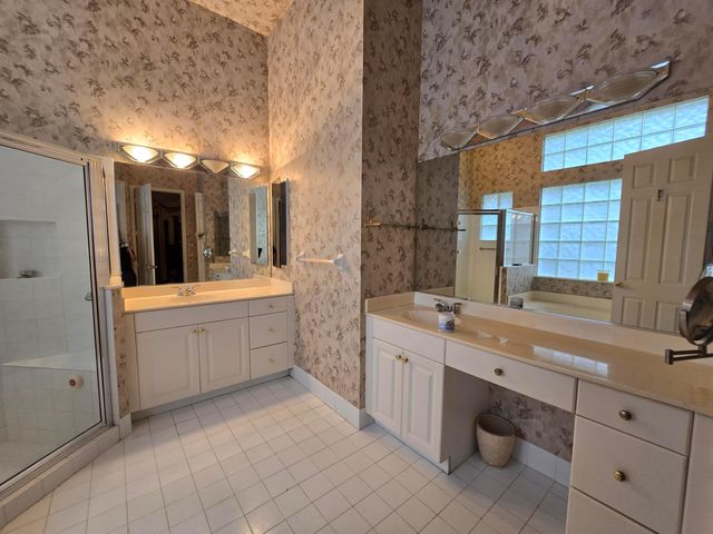 6846 Fairway Lakes Drive, Boynton Beach, FL 33472