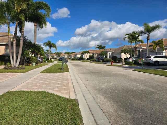 6846 Fairway Lakes Drive, Boynton Beach, FL 33472