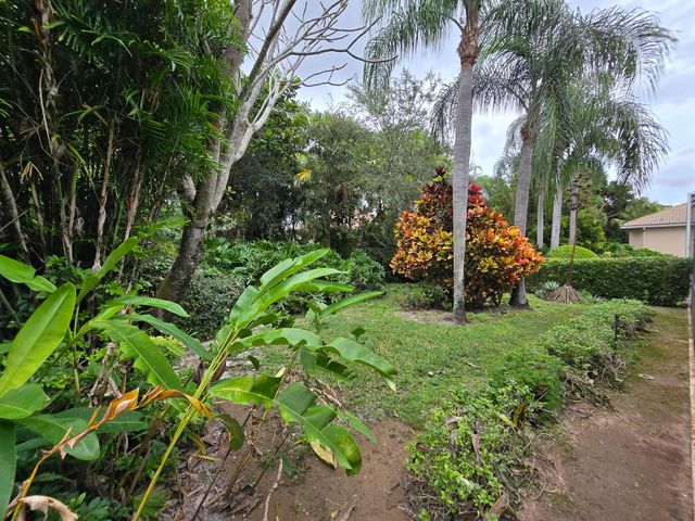 6846 Fairway Lakes Drive, Boynton Beach, FL 33472