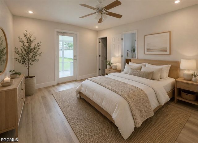 2200 51st TER SW, Naples, FL 34116