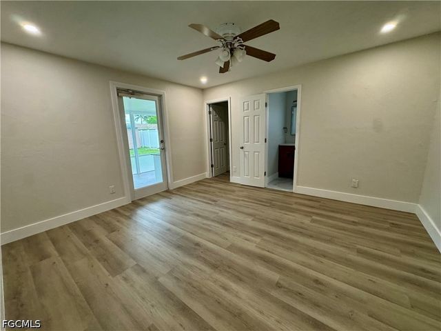 2200 51st TER SW, Naples, FL 34116
