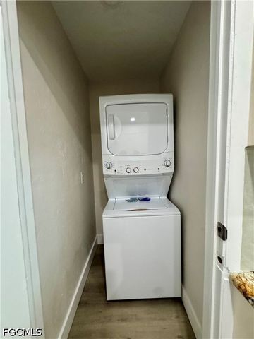 2200 51st TER SW, Naples, FL 34116
