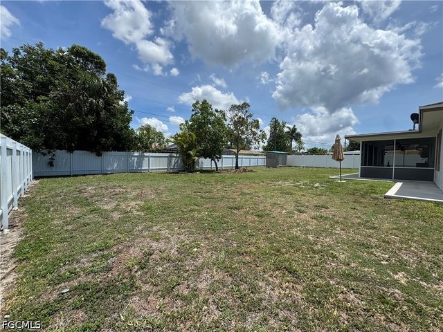 2200 51st TER SW, Naples, FL 34116