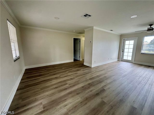 2200 51st TER SW, Naples, FL 34116