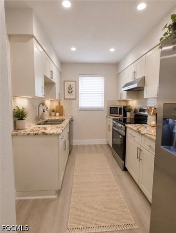 2200 51st TER SW, Naples, FL 34116