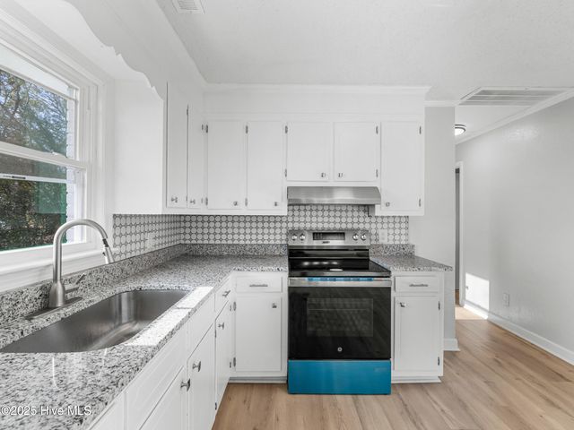 2685 Railroad Street, Farmville, NC 27828