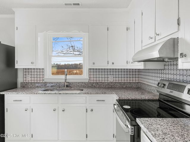 2685 Railroad Street, Farmville, NC 27828