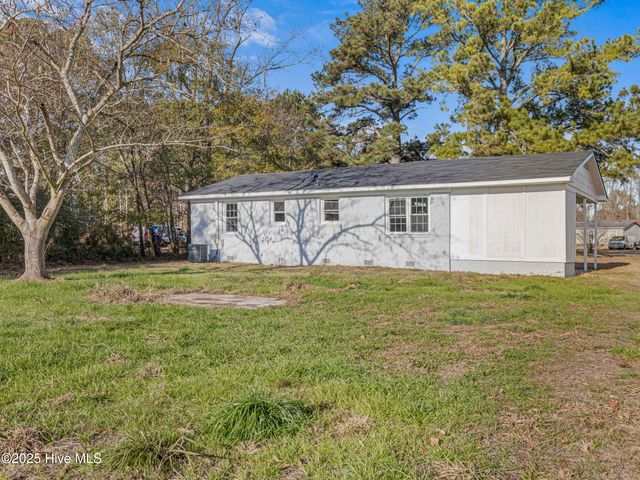 2685 Railroad Street, Farmville, NC 27828