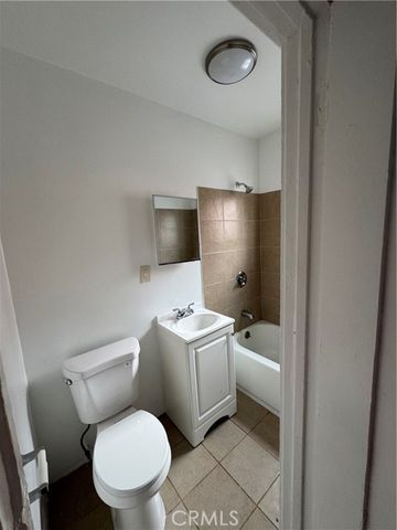 1636 Pacific, Long Beach, CA 90813