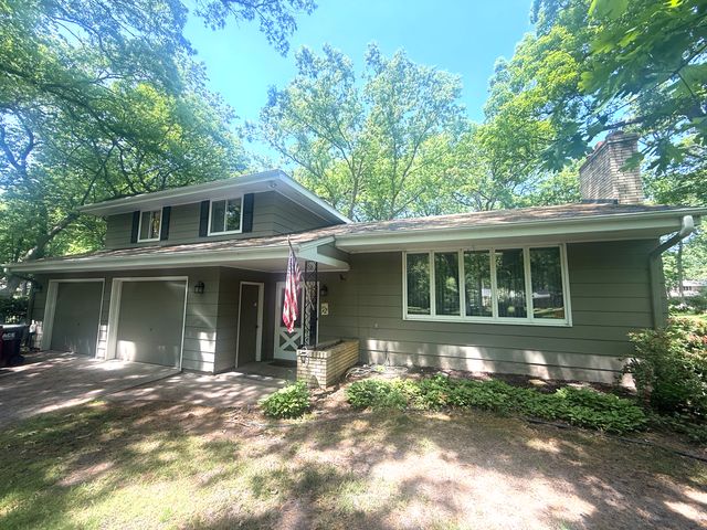 4696 126th Street N, White Bear Lake, MN 55110