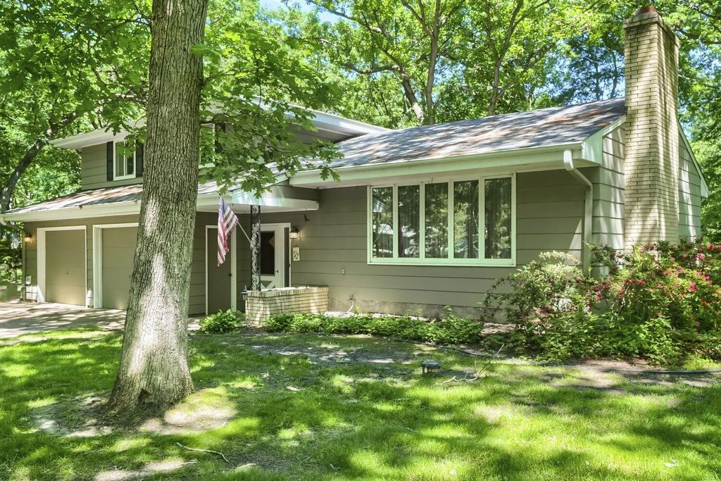 4696 126th Street N, White Bear Lake, MN 55110