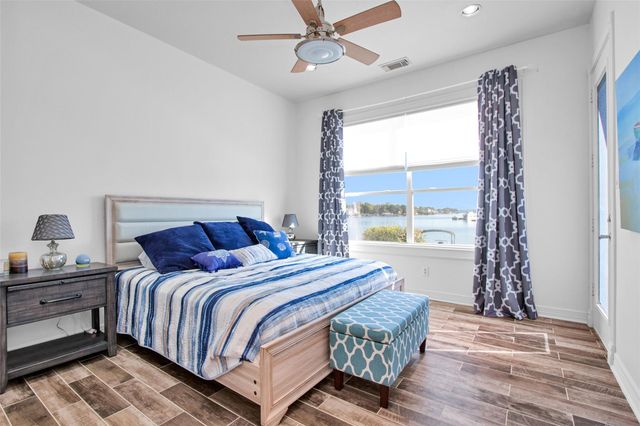 168 Lake Point C103 Boulevard, Conroe, TX 77356