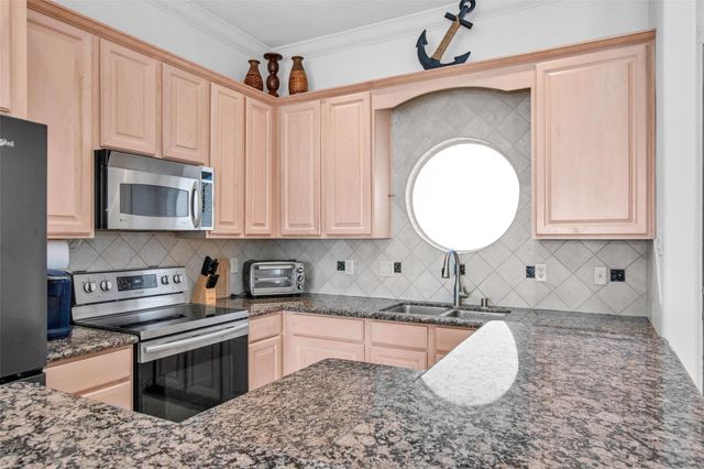 168 Lake Point C103 Boulevard, Conroe, TX 77356