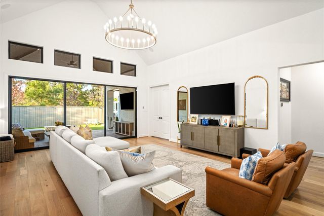 60 Venetia Grove Drive, Tomball, TX 77375