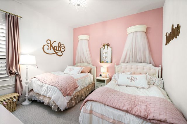 60 Venetia Grove Drive, Tomball, TX 77375