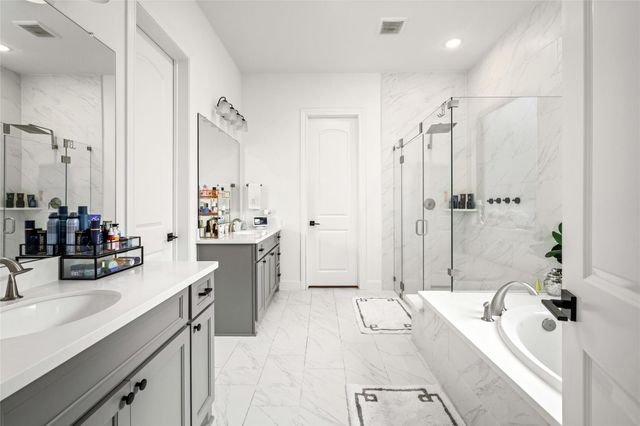 60 Venetia Grove Drive, Tomball, TX 77375