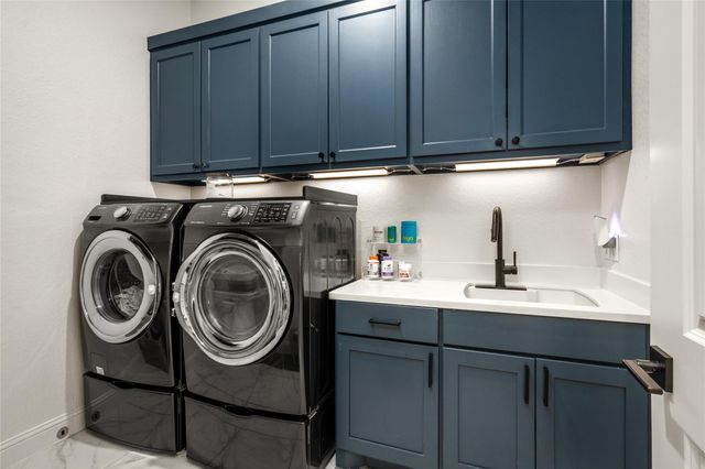 60 Venetia Grove Drive, Tomball, TX 77375