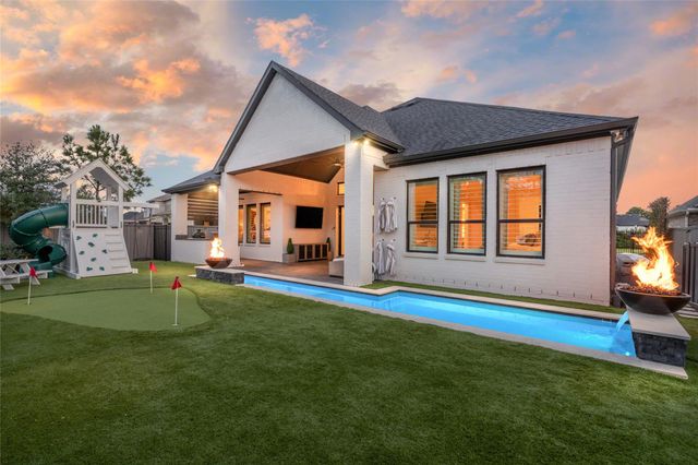 60 Venetia Grove Drive, Tomball, TX 77375