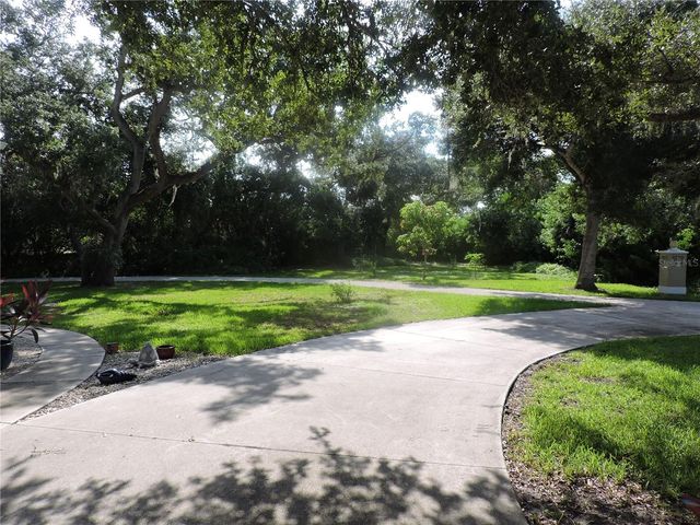 905 COLONIAL ROAD, Venice, FL 34293