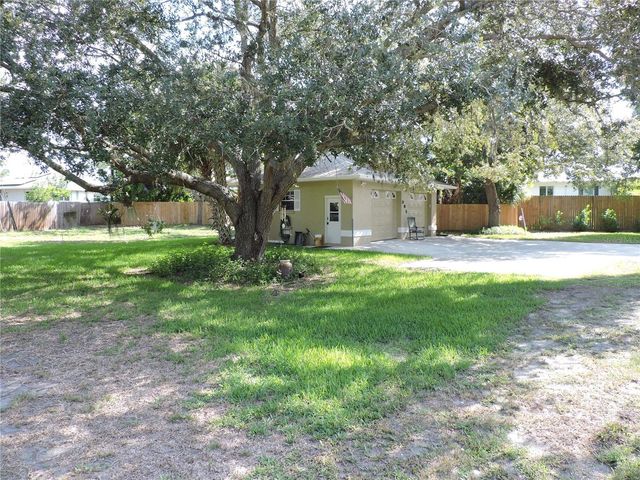 905 COLONIAL ROAD, Venice, FL 34293