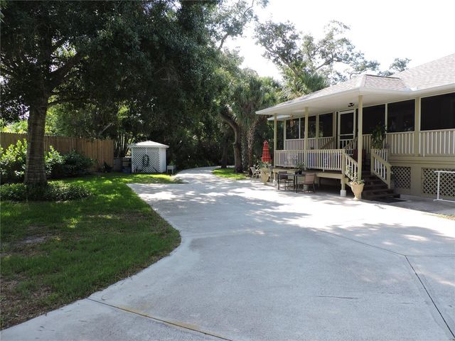 905 COLONIAL ROAD, Venice, FL 34293