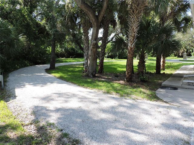 905 COLONIAL ROAD, Venice, FL 34293