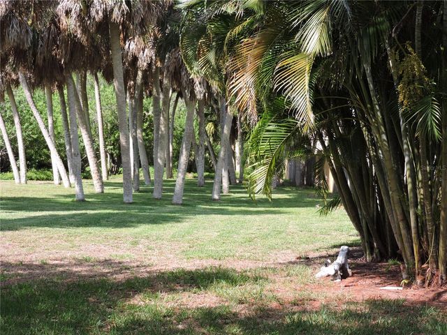 905 COLONIAL ROAD, Venice, FL 34293