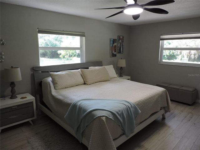 905 COLONIAL ROAD, Venice, FL 34293