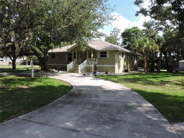 905 COLONIAL ROAD, Venice, FL 34293