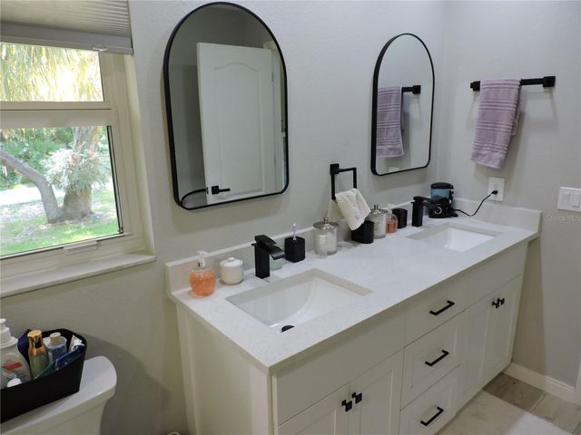 905 COLONIAL ROAD, Venice, FL 34293