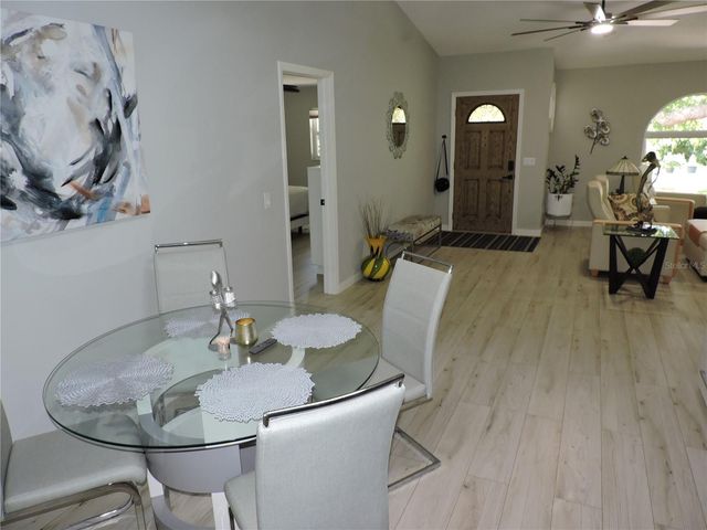 905 COLONIAL ROAD, Venice, FL 34293