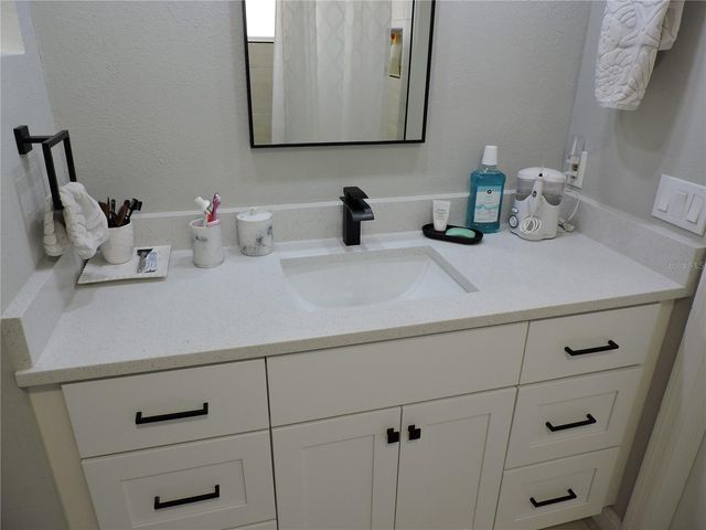 905 COLONIAL ROAD, Venice, FL 34293