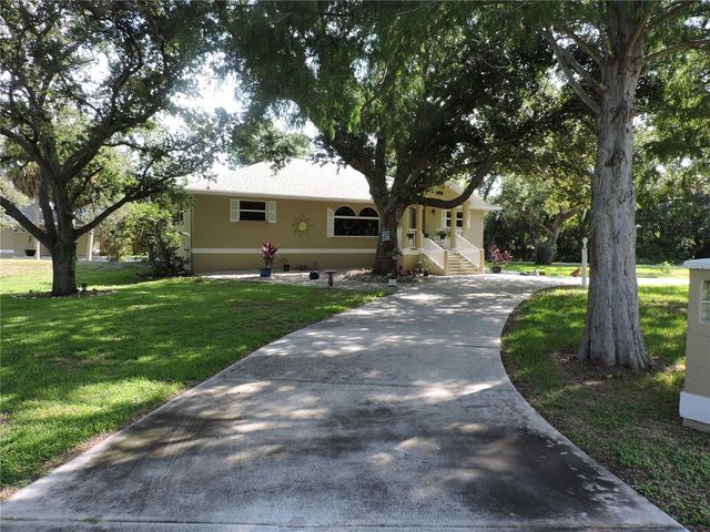 905 COLONIAL ROAD, Venice, FL 34293