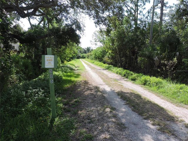 905 COLONIAL ROAD, Venice, FL 34293