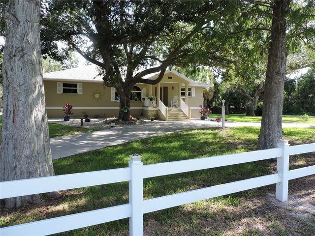 905 COLONIAL ROAD, Venice, FL 34293