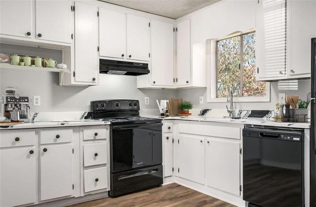 279 Allison Court, Riverdale, GA 30274