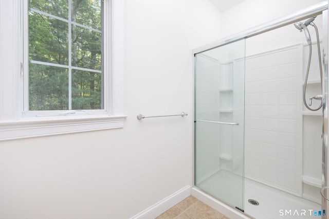 9 Ashton Circle, Simsbury, CT 06070