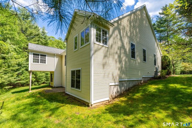 9 Ashton Circle, Simsbury, CT 06070