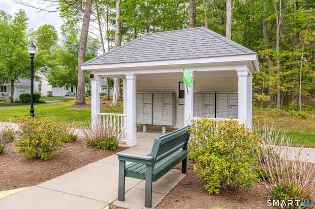 9 Ashton Circle, Simsbury, CT 06070