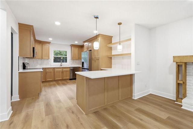 10131 Linden Street, Overland Park, KS 66207