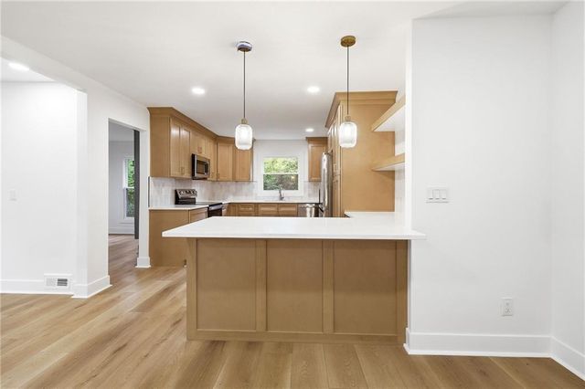 10131 Linden Street, Overland Park, KS 66207