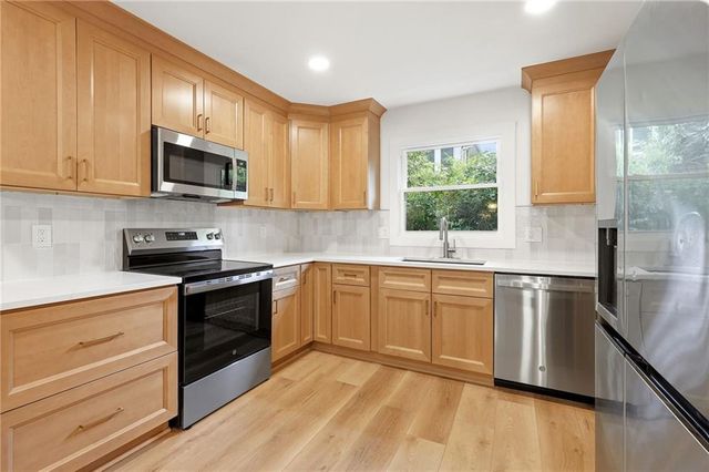 10131 Linden Street, Overland Park, KS 66207