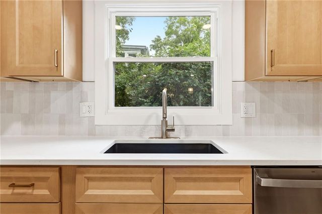10131 Linden Street, Overland Park, KS 66207