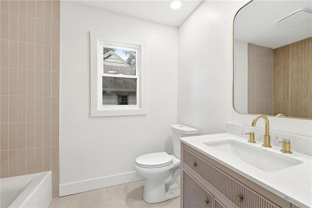 10131 Linden Street, Overland Park, KS 66207