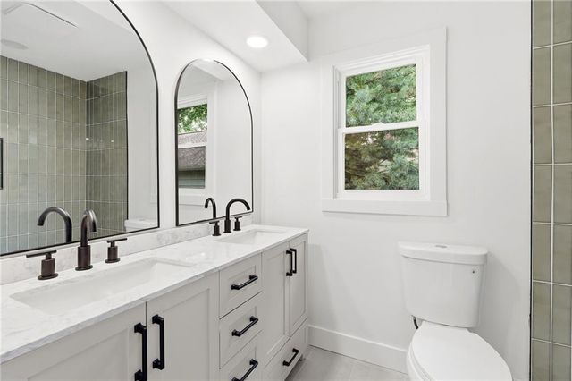 10131 Linden Street, Overland Park, KS 66207