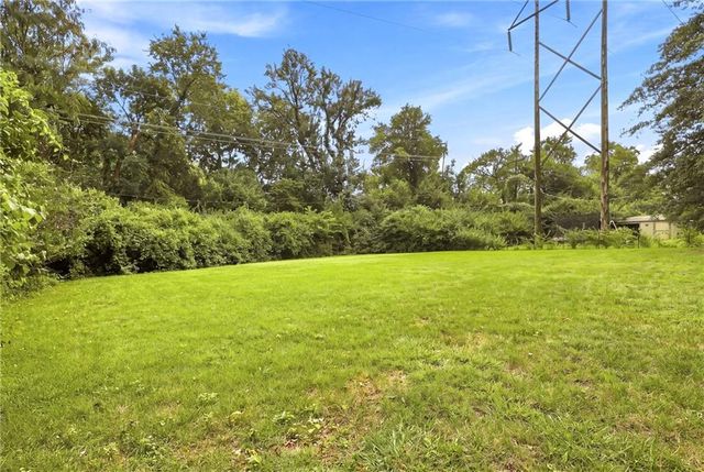 10131 Linden Street, Overland Park, KS 66207