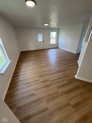 1178 Freemont Lane, Greenwood, IN 46143