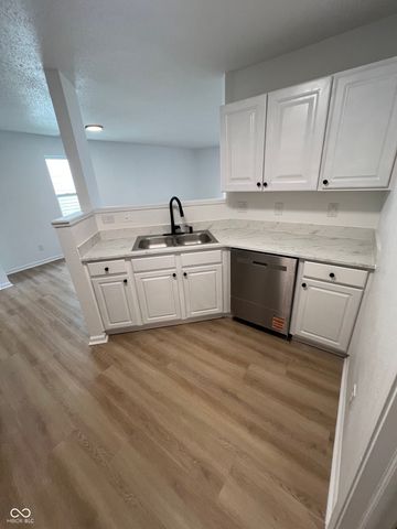 1178 Freemont Lane, Greenwood, IN 46143