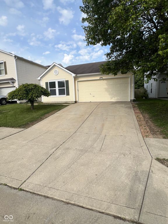 1178 Freemont Lane, Greenwood, IN 46143