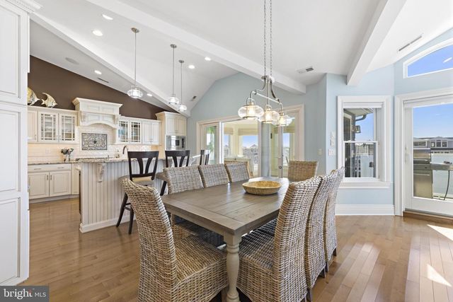 359 W 12TH ST, Ship Bottom, NJ 08008